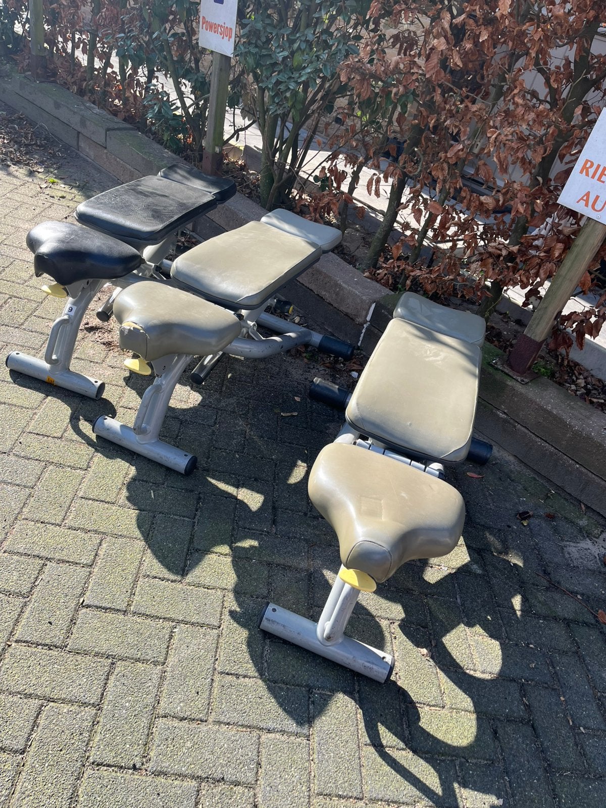 Technogym verstelbare bank adjustable bench ( evt 3 x ), Sport en Fitness, Fitnessmaterialen, Ophalen, Bank, Fitnessbank, Verstelbare