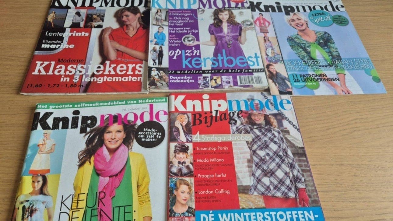 Knipmode tijdschriften - Diverse edities, Ophalen of Verzenden, Gelezen, Damesbladen