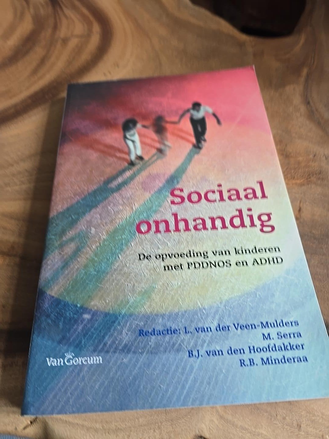 Sociaal onhandig – opvoeding kinderen met PDDNOS en ADHD, Ophalen of Verzenden, Gelezen, Sociale psychologie