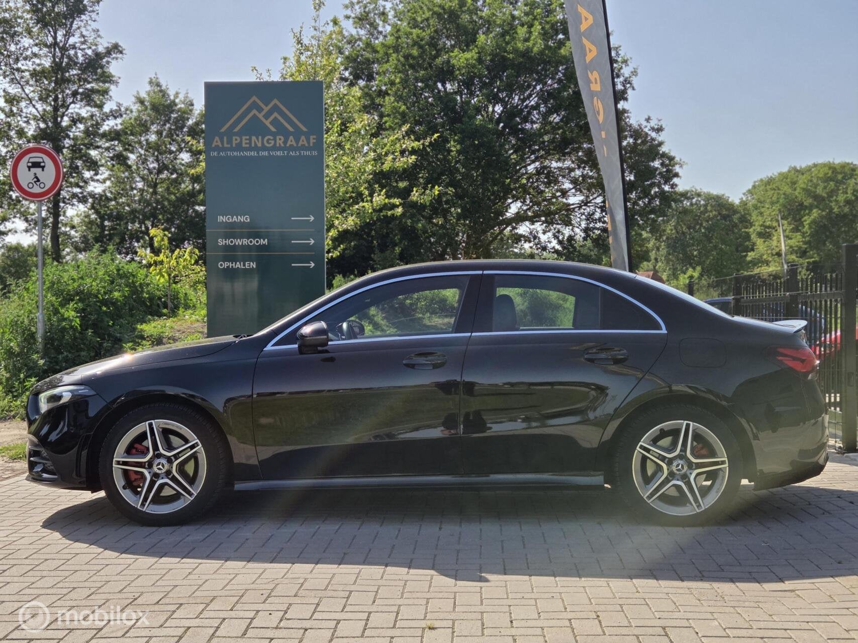 Mercedes A-klasse 250 e Advantage Amg, Auto's, Automatische klimaatregeling, Gebruikt, Zwart, 218 pk