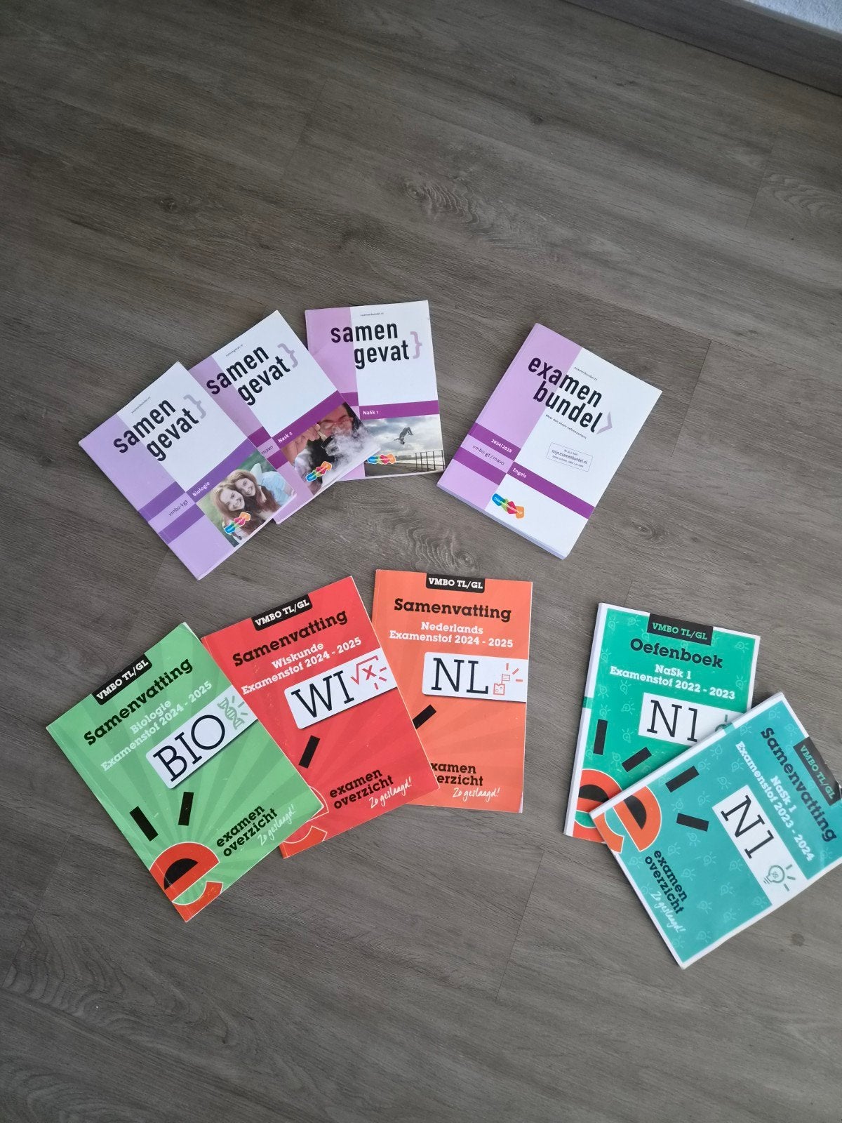 Examenbundels VMBO TL/GL 2024-2025, Boeken, Schoolboeken, Ophalen of Verzenden, Gelezen, VMBO