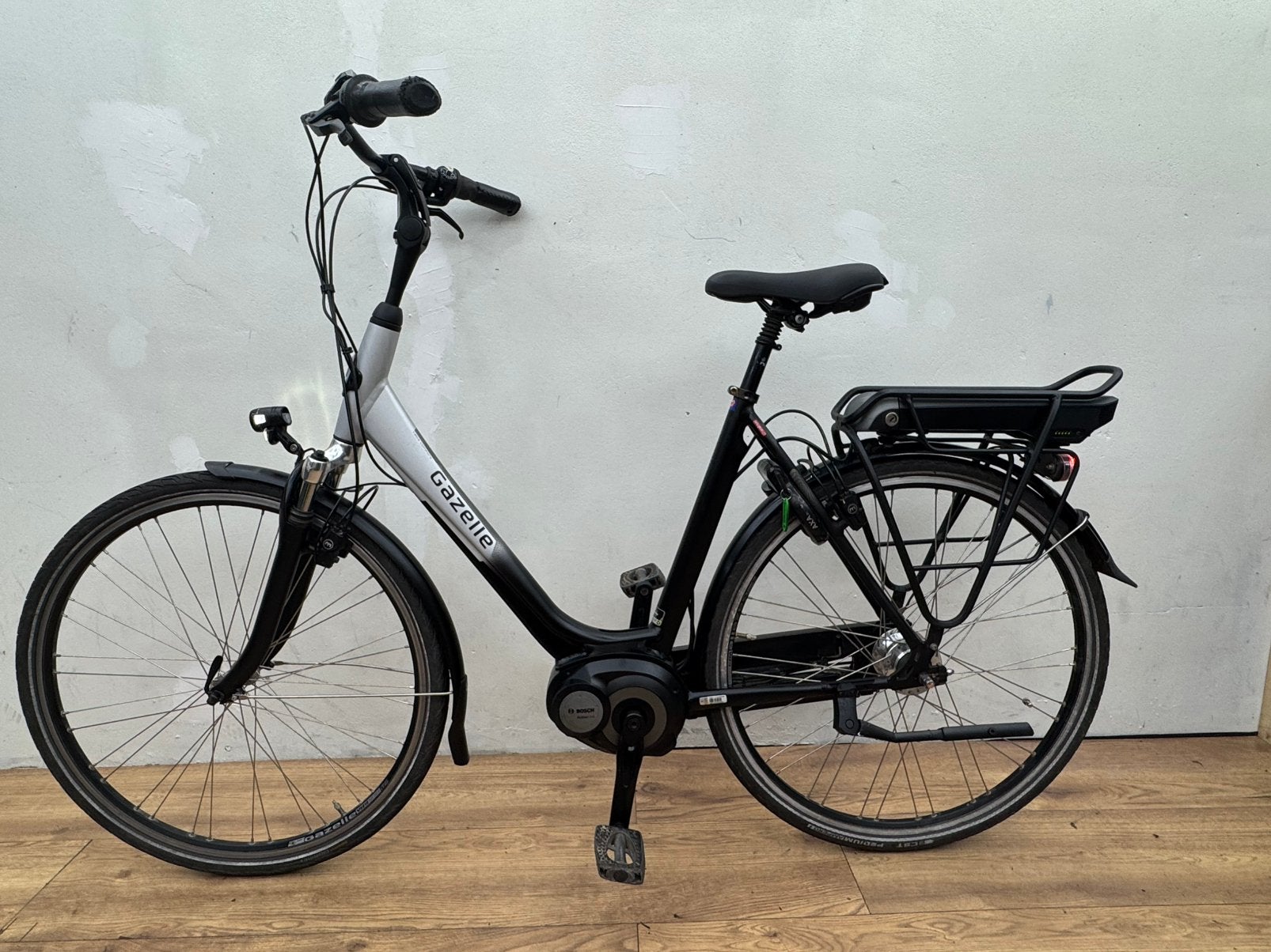 Gazele orange c7 dames 57 cm bosch middenmoter, Fietsen en Brommers, Ophalen, Zo goed als nieuw, 50 km per accu of meer, 55 tot 59 cm