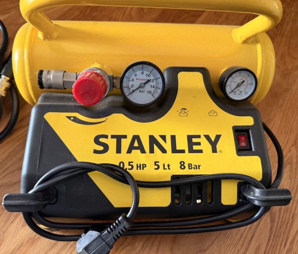 Stanley Compressor DN55/8/5, Ophalen, 6 tot 10 bar, Zo goed als nieuw, Minder dan 200 liter/min