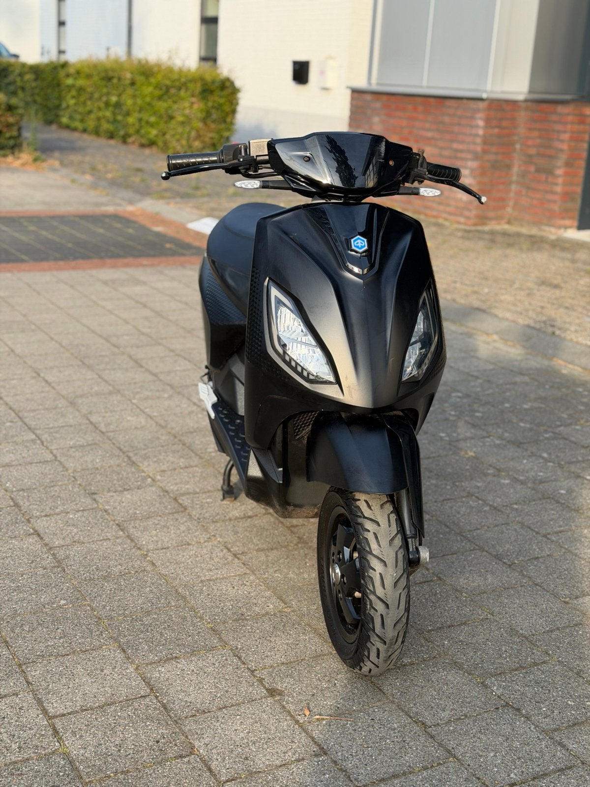 Piaggio One E-scooter 2022 zwart 45km/h - Accu ontbreekt, Ophalen, Gebruikt, Maximaal 45 km/u, 0 cc