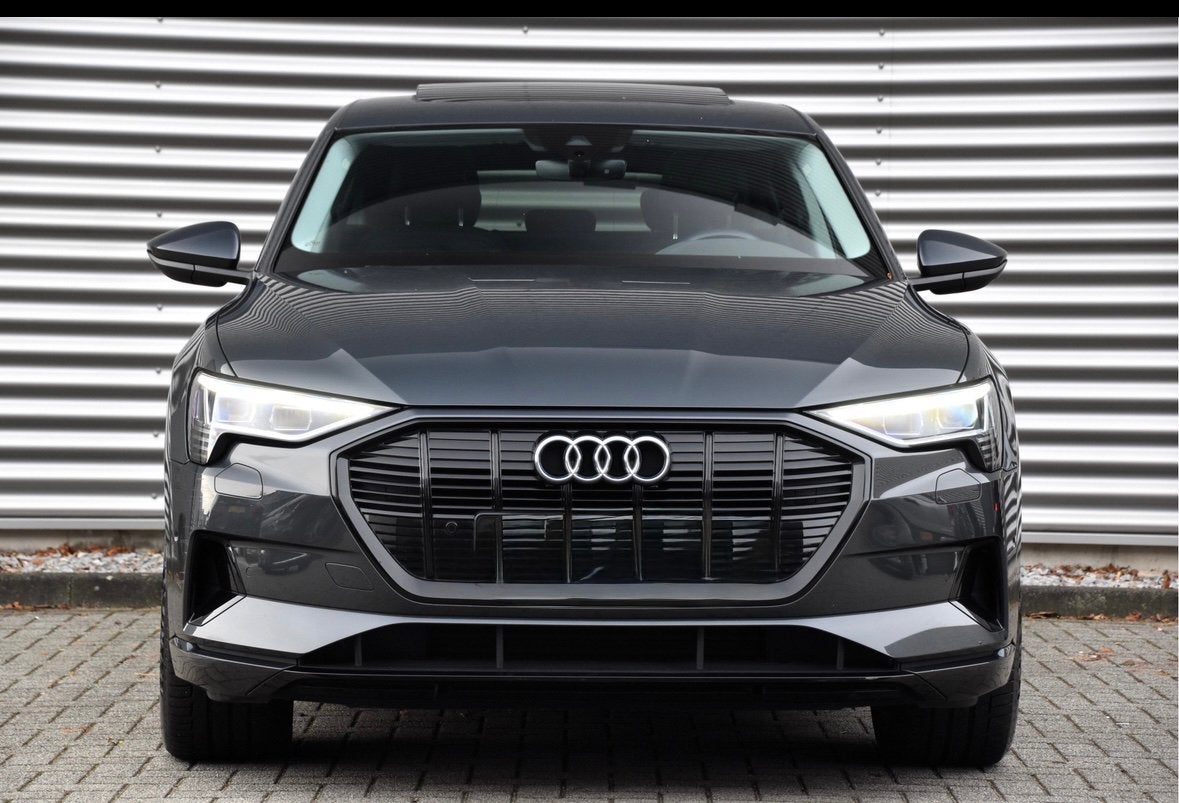 Audi e-tron 55 Quattro 408pk Sportback, Auto's, Audi, Automaat, 131 €/maand, 1800 kg, Origineel Nederlands