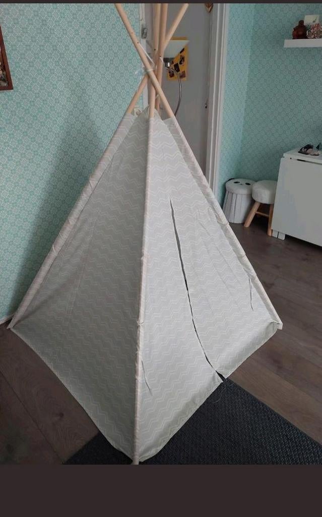 Tipi speeltent, Ophalen, Zo goed als nieuw, Hout