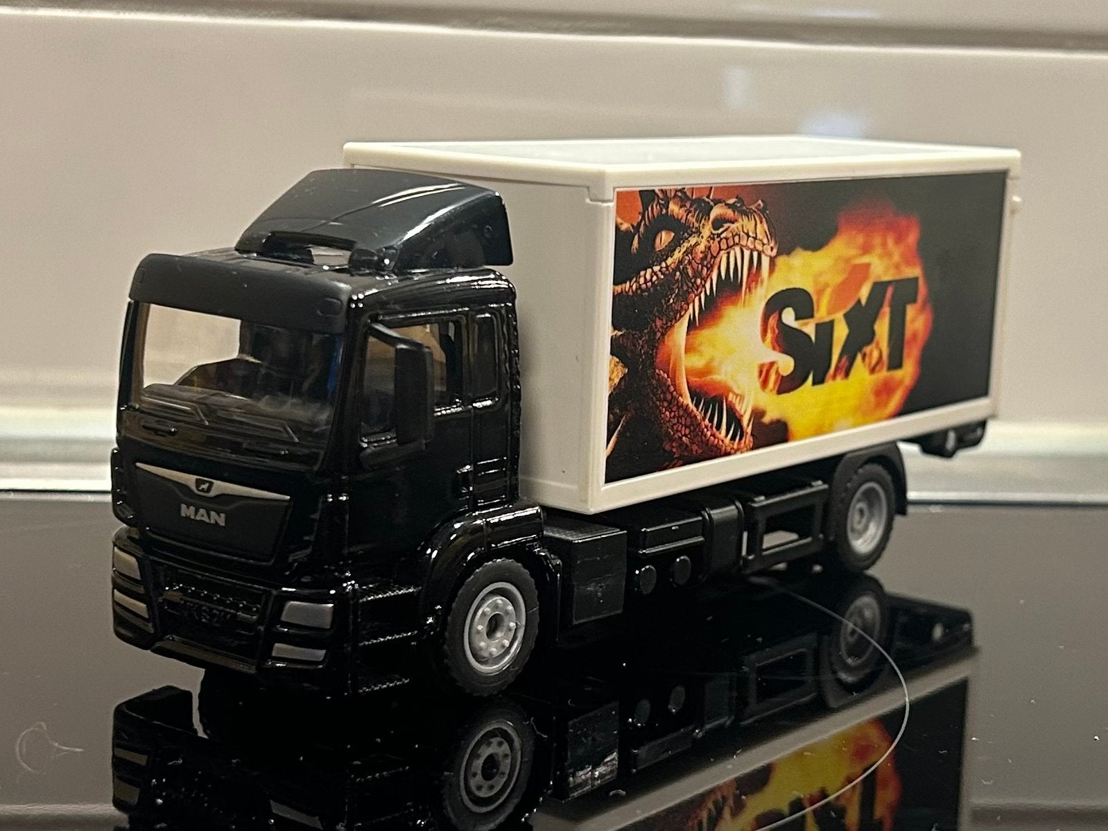 Siku MAN TGS Bakwagen Sixt 1:50, Verzenden, Zo goed als nieuw, Bus of Vrachtwagen, SIKU