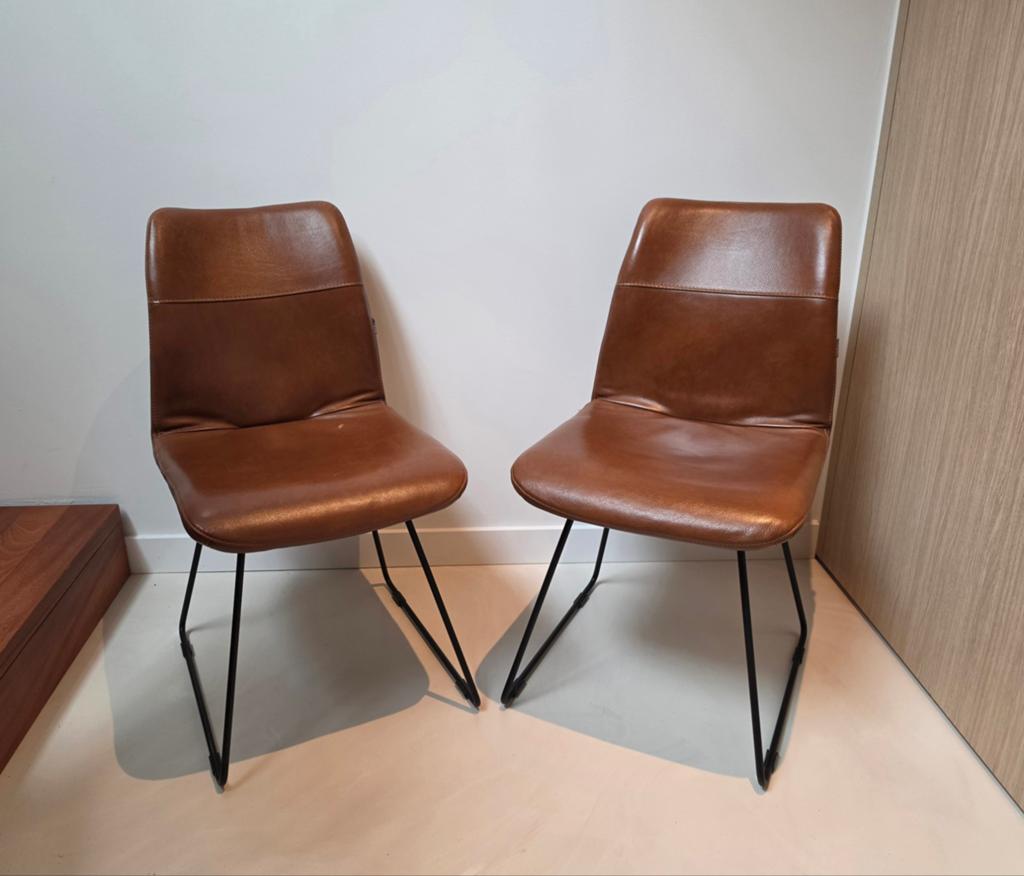 Topform leren stoelen met zwart stalen frame (2 stuks), Ophalen, Gebruikt, Zwart, Twee