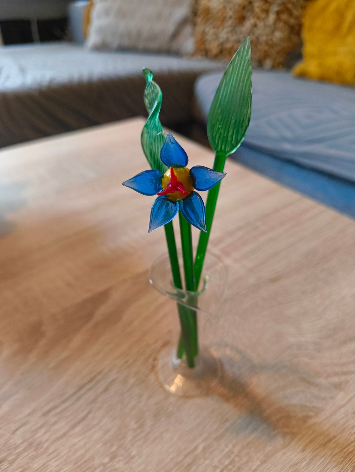 Suffolk Studio Miniatuur Glas Vaas met Blauwe Bloem, Ophalen of Verzenden