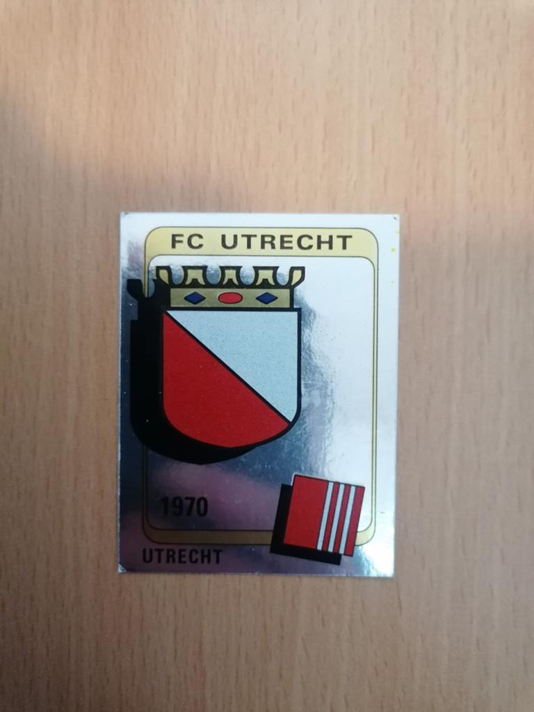 Panini Voetbal 84 #260 FC Utrecht embleem., Verzamelen, Sportartikelen en Voetbal, Ophalen of Verzenden, Zo goed als nieuw, F.C. Utrecht