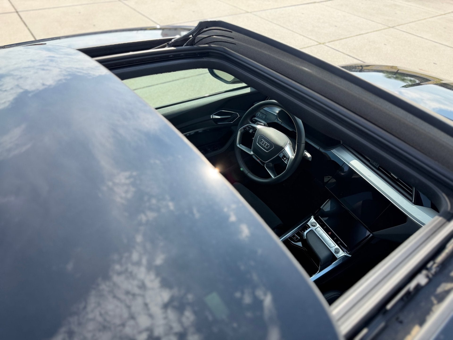 Audi E-tron Sportback 50 quattro S-Line edition (NL-auto, Pa, Auto's, Audi, Automaat, Zwart, 71 kWh, Zwart
