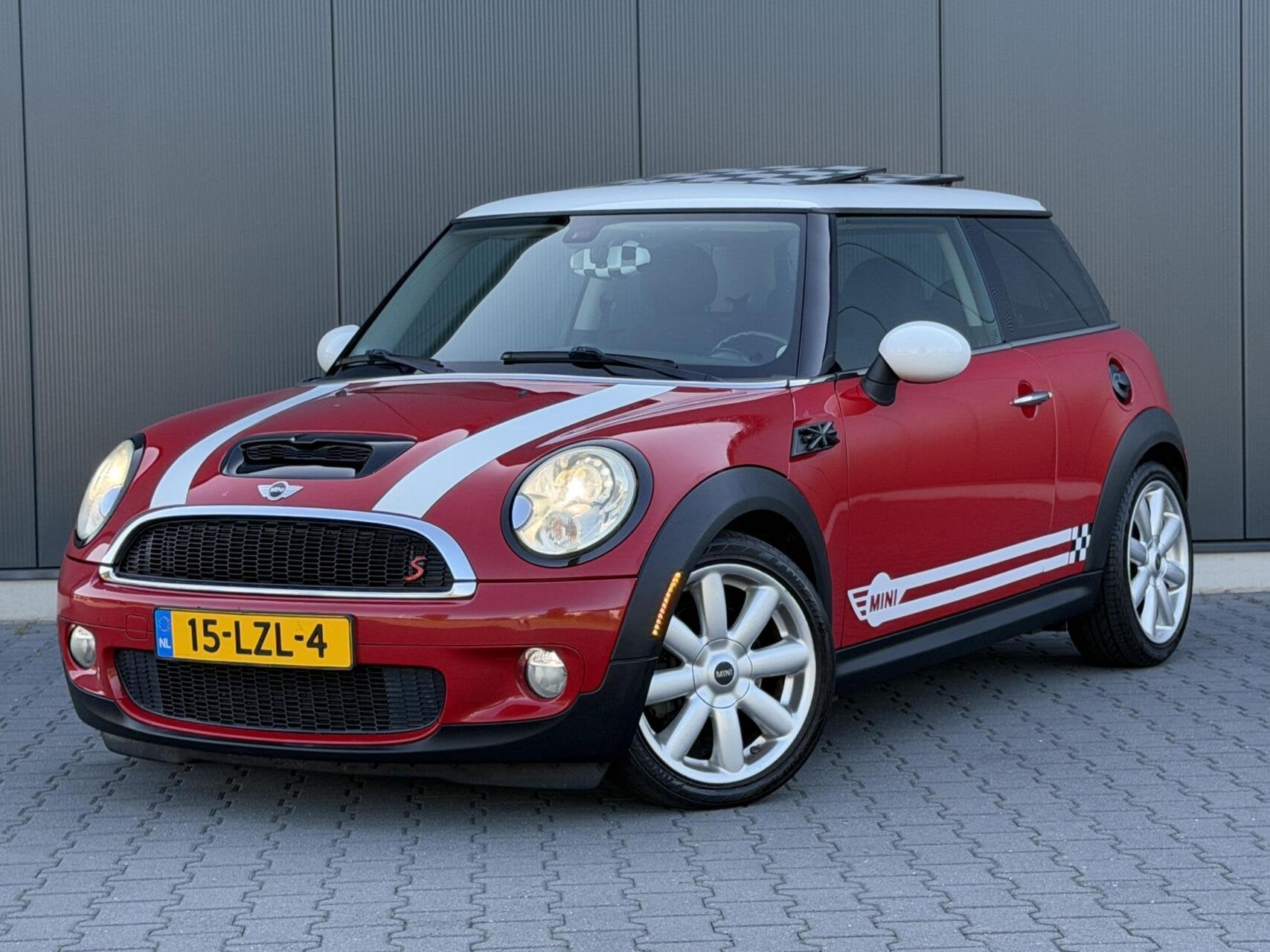 Mini Cooper S 1.6 Chili Panoramadak - Leder - Xenon - Goed O, Auto's, Mini, Voorwielaandrijving, Dealer onderhouden, Gebruikt