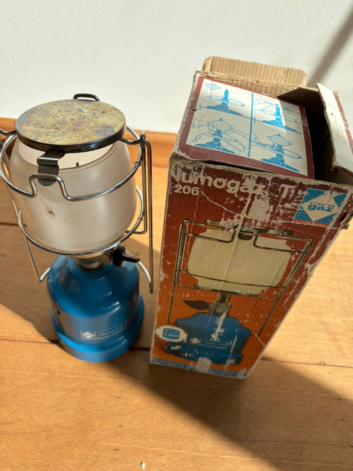Camping Gaz Lumogaz T 206 gaslamp in originele doo, Caravans en Kamperen, Ophalen of Verzenden, Gebruikt