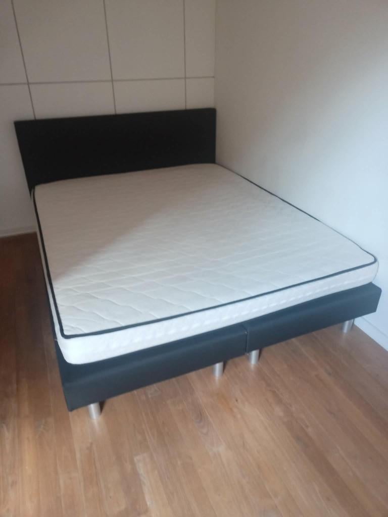 Tweepersoonsbed zwart + matras, Huis en Inrichting, Slaapkamer | Bedden, Ophalen, Gebruikt, Zwart, Tweepersoons