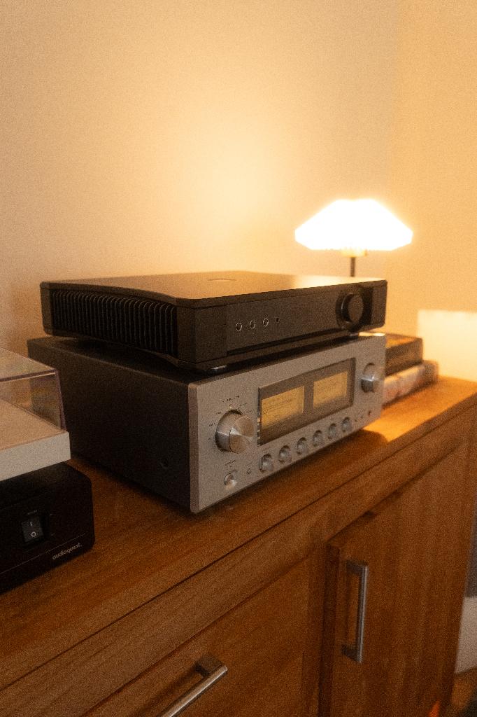 Rega Aethos versterker in TOPSTAAT!, Audio, Tv en Foto, Versterkers en Receivers, Nieuw, 120 watt of meer, Stereo, Ophalen