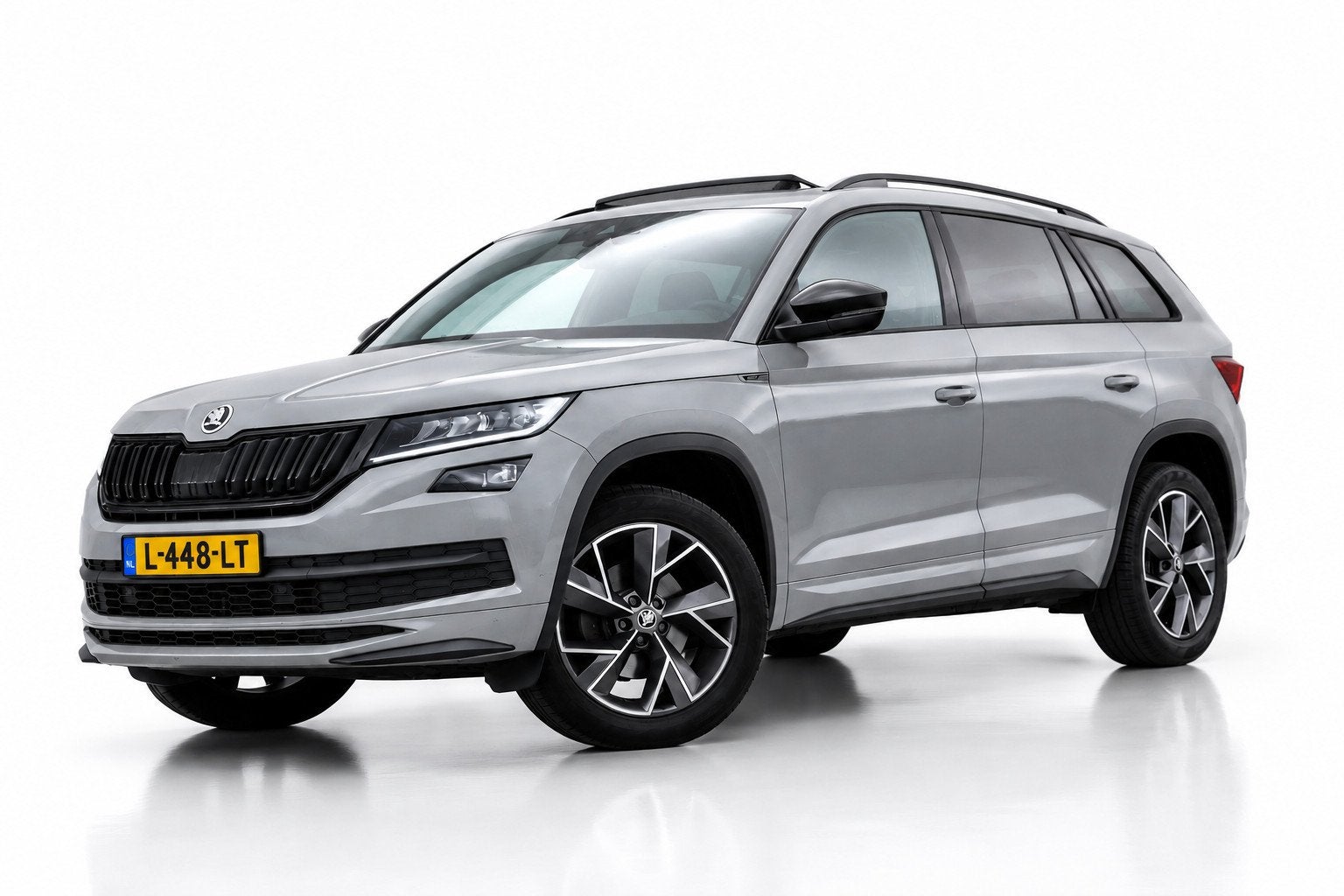 Skoda Kodiaq 1.5 TSI Sportline 7p. | PANORAMADAK | TREKHAAK, Voorwielaandrijving, 4 cilinders, 150 pk, 7 stoelen