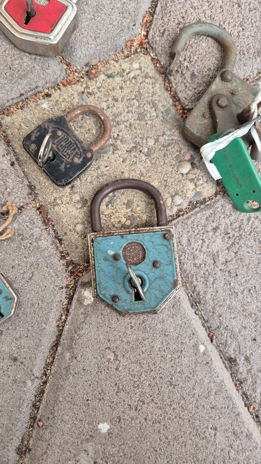 Set van diverse oude sloten met sleutels, Ophalen of Verzenden