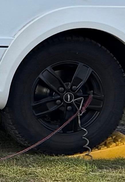 Lichtmetalen velgen met winterbanden, Caravans en Kamperen, Particulier, Buscamper of Camperbus, Volkswagen