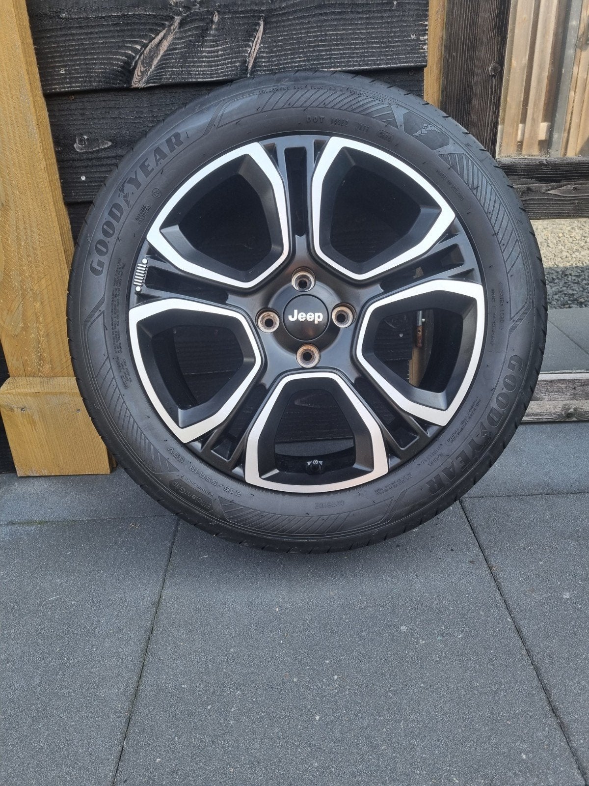4x Jeep Avenger 18" velgen met zomerbanden, Ophalen