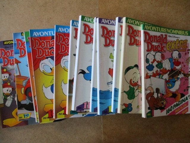 adv8453 donald duck extra omnibus, Boeken, Eén stripboek, Ophalen, Gelezen
