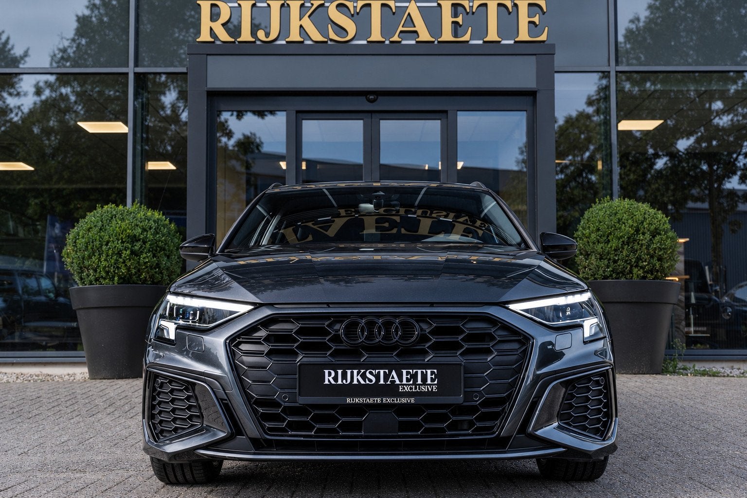 Audi A3 Sportback 45 TFSI e S-Line Competition|ACC|SFEER|RS, Auto's, Dealer onderhouden, Gebruikt, Zwart, 4 cilinders