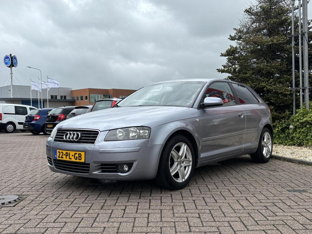 Audi A3 2.0 FSI Ambiente Automaat, Clima, Cruise, Navi !, Stof, Zwart, 4 cilinders, Origineel Nederlands
