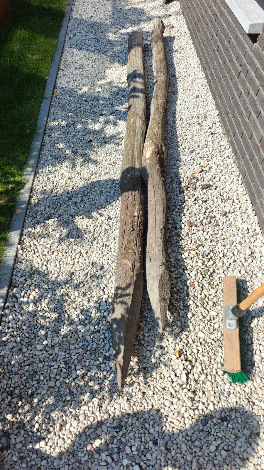 Twee Robinia palen 300m, Ophalen, Gebruikt, Palen, Hardhout