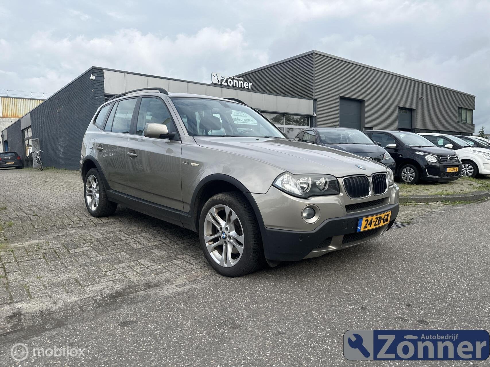 BMW X3 2.0i Business Line, Auto's, Navigatiesysteem, 4 cilinders, Bedrijf, Handgeschakeld