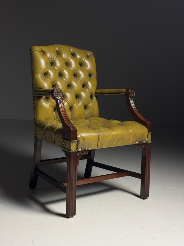 Bureaustoel groen leder gecapitonneerd, Antiek en Kunst, Antiek | Meubels | Stoelen en Banken, Ophalen