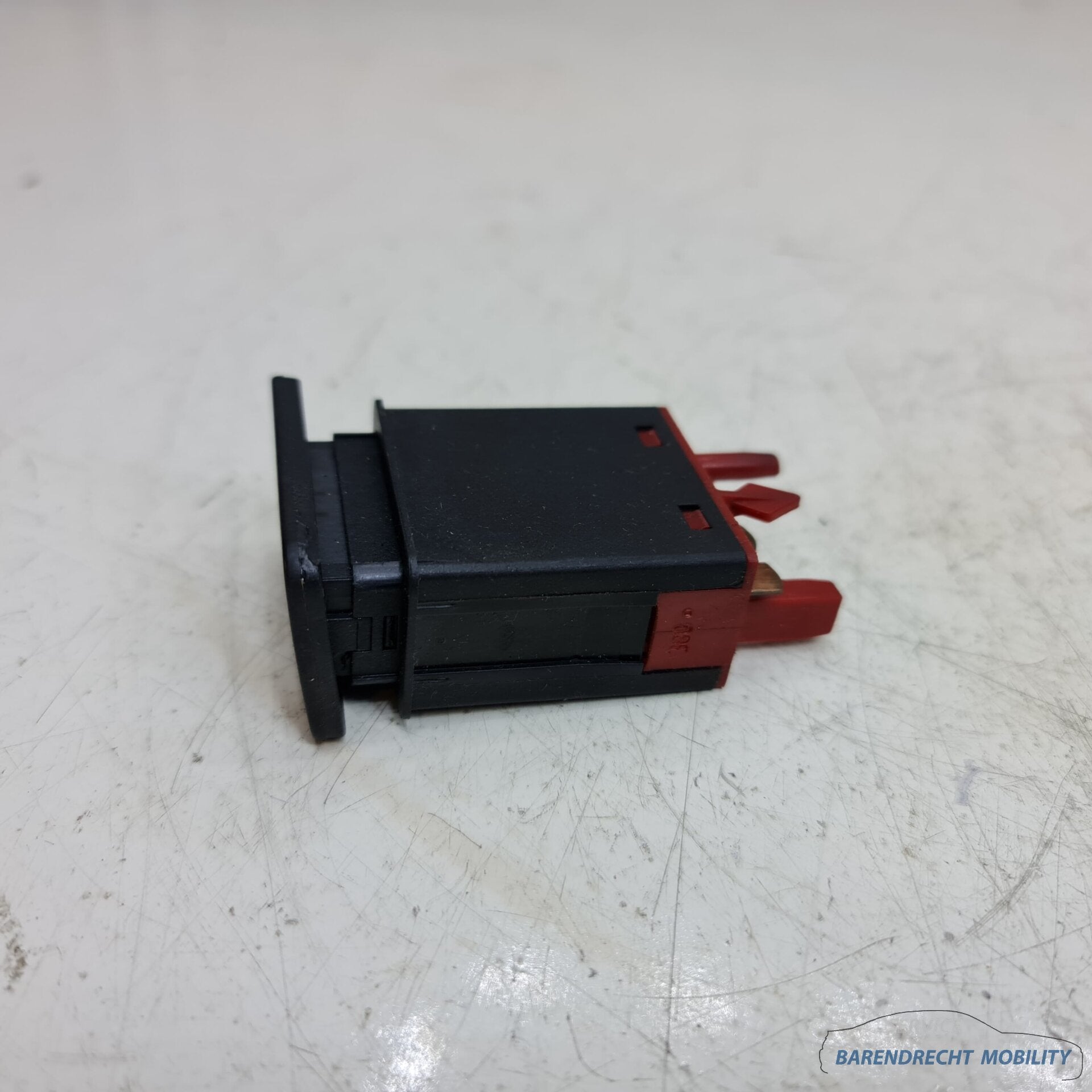 ASR schakelaar VW Golf IV Bora 1J0927133A anti slip regeling, Auto-onderdelen, Gebruikt, Volkswagen, Volkswagen AG, Berliner Ring 2
38440  Wolfsburg, DE