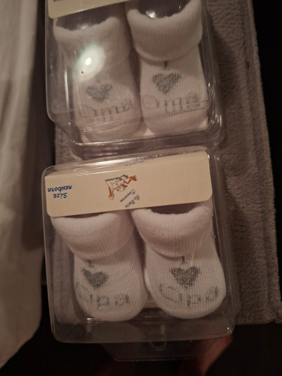 2 paar witte babysokjes 'I love Oma' - Maat Newborn, Kinderen en Baby's, Babykleding | Schoentjes en Sokjes, Jongetje of Meisje