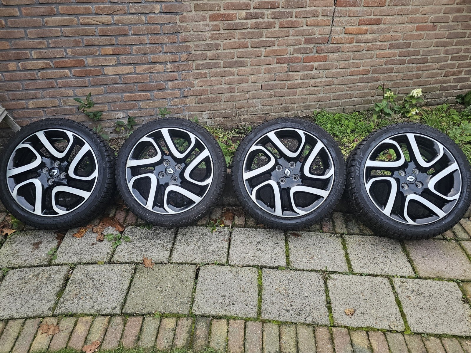 ✅️ 4x100 Originele Renault velgen met winterbanden 17 inch, Auto-onderdelen, Ophalen, Gebruikt, Banden en Velgen, 17 inch