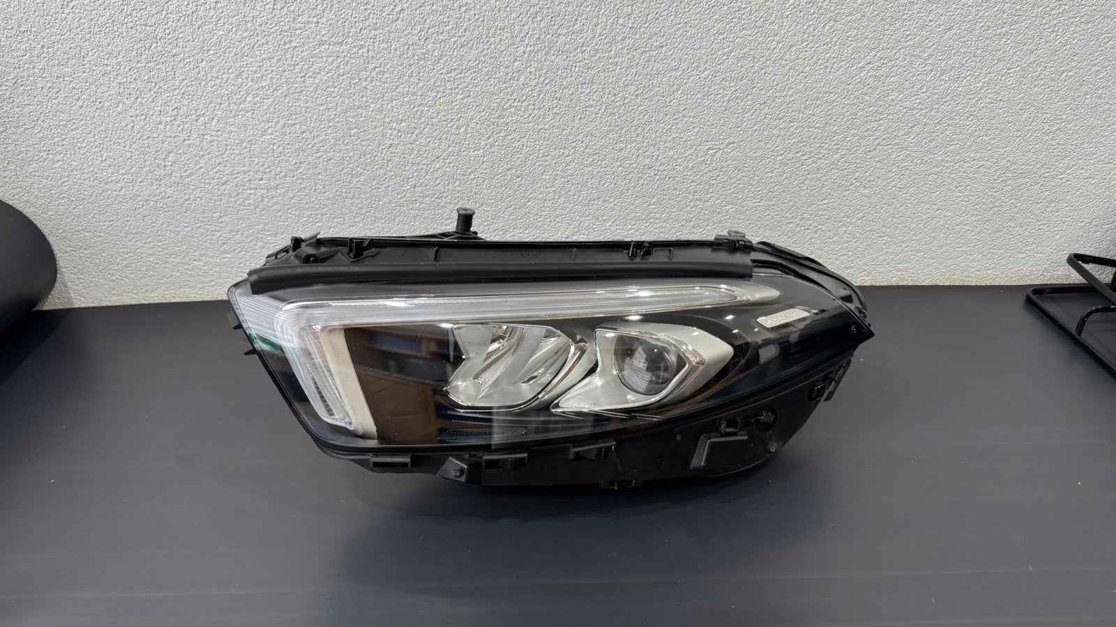 Mercedes A klasse LV koplamp bouwjaar 2019, met schade!, Ophalen
