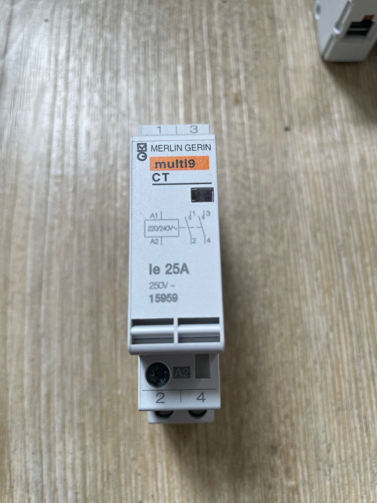 Schneider Electric Merlin Gerin Multi9 CT le 25A Relais, Doe-het-zelf en Verbouw, Ophalen, Nieuw, Schneider Electric, Relais