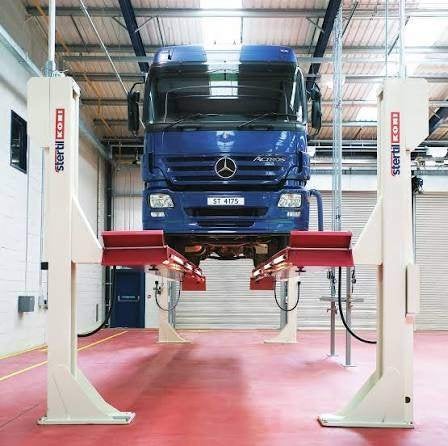 Gezocht Koni ST 4175 4 koloms hefbrug 12t 14t 17t 25t, Ophalen, Gebruikt