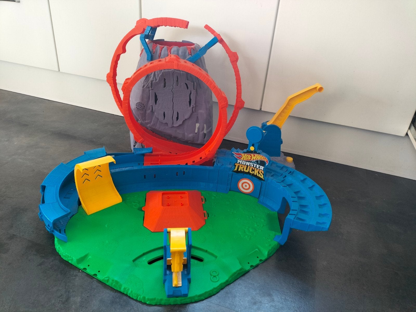 Hot Wheels Monster Truck speelbaan, Kinderen en Baby's, Speelgoed | Speelgoedvoertuigen, Ophalen, Gebruikt