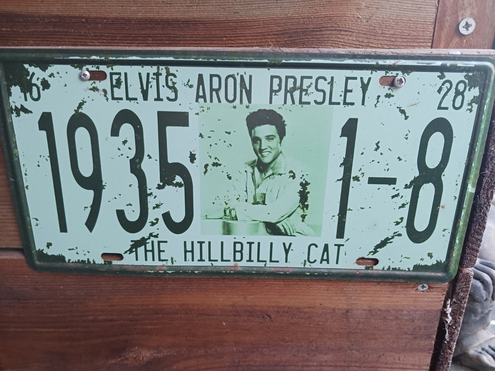 elvis borden, Ophalen