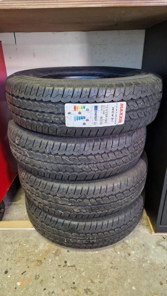 Nieuwe Maxxis Vansmart MCV3+ 225/75R16C Bestelwagenbanden, Ophalen, Nieuw