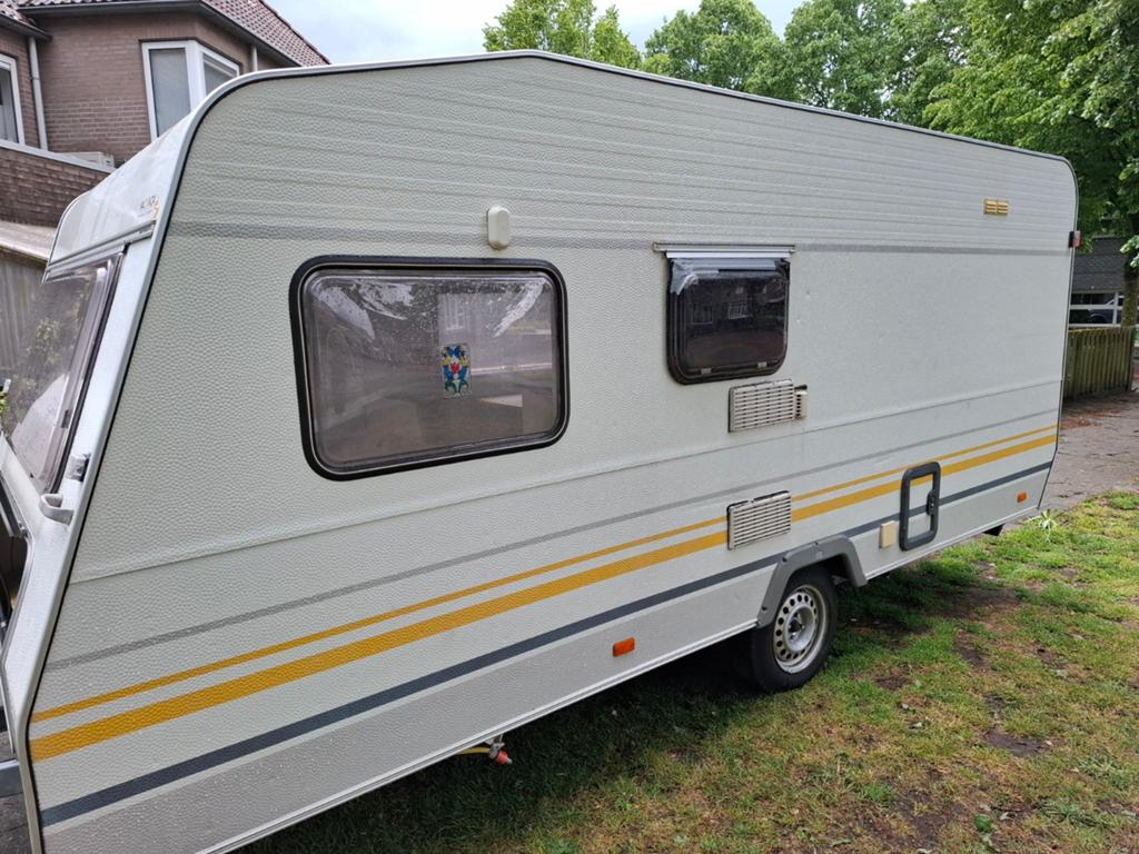 Knaus Country 500 TKM, Caravans en Kamperen, Caravans, Koelkast, Kleine zit, 750 - 1000 kg, Particulier
