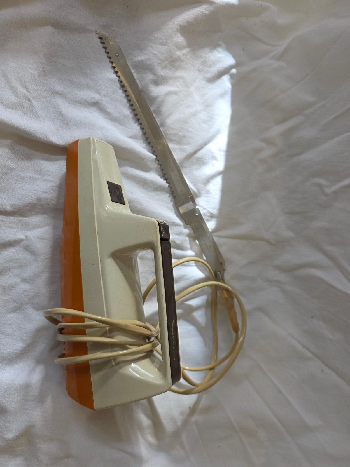 Vintage Elektrisch Snijmes van moulinex - Perfect voor Vlees, Beige, Gebruikt, Ophalen of Verzenden, Metaal