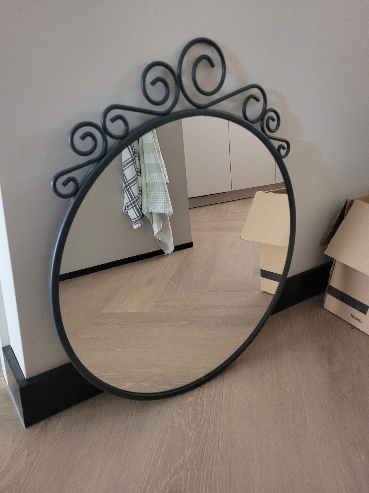 Mooie Ikea EKNA Spiegel, Ophalen, Rond, Zo goed als nieuw, Minder dan 100 cm