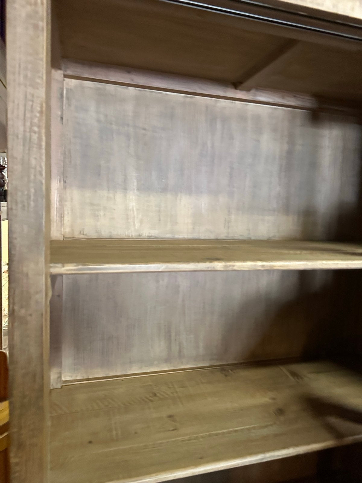 Industriële boekenkast/vitrinekast met schuifdeuren, Ophalen, Gebruikt, 100 tot 150 cm, C