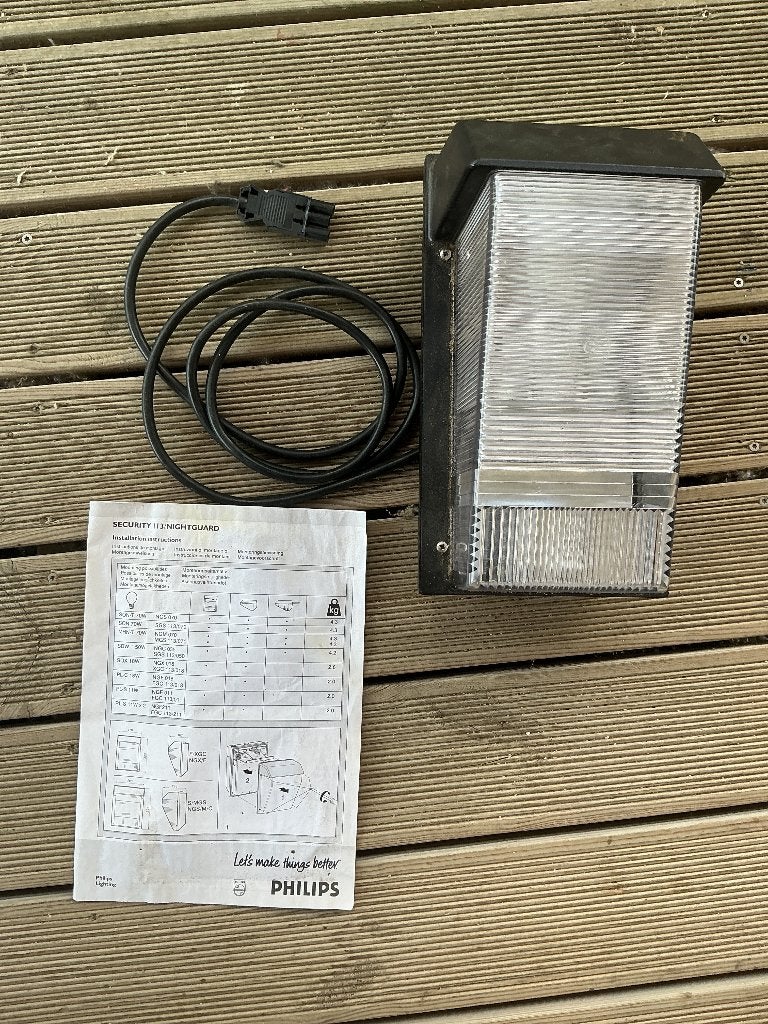 Philips buitenlamp met schemerschakelaar, Kunststof, Licht-donker-sensor, Minder dan 50 watt, Wandlamp