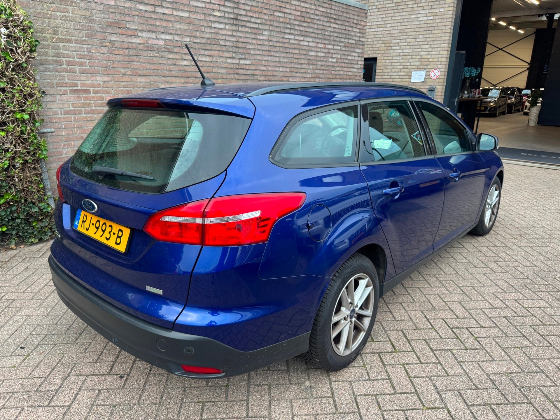 Ford Focus Wagon 1.0 Lease Edition Airco, Navigatie, Pdc, 101 pk, Gebruikt, Euro 6, Blauw