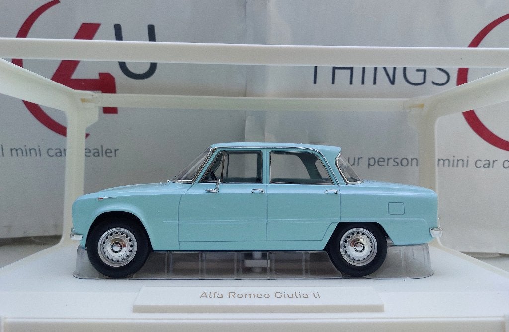 Norev 1:18 Alfa Romeo Giulia TI 1964 sky blue nieuw in doos, Ophalen of Verzenden, Nieuw, Auto, Norev