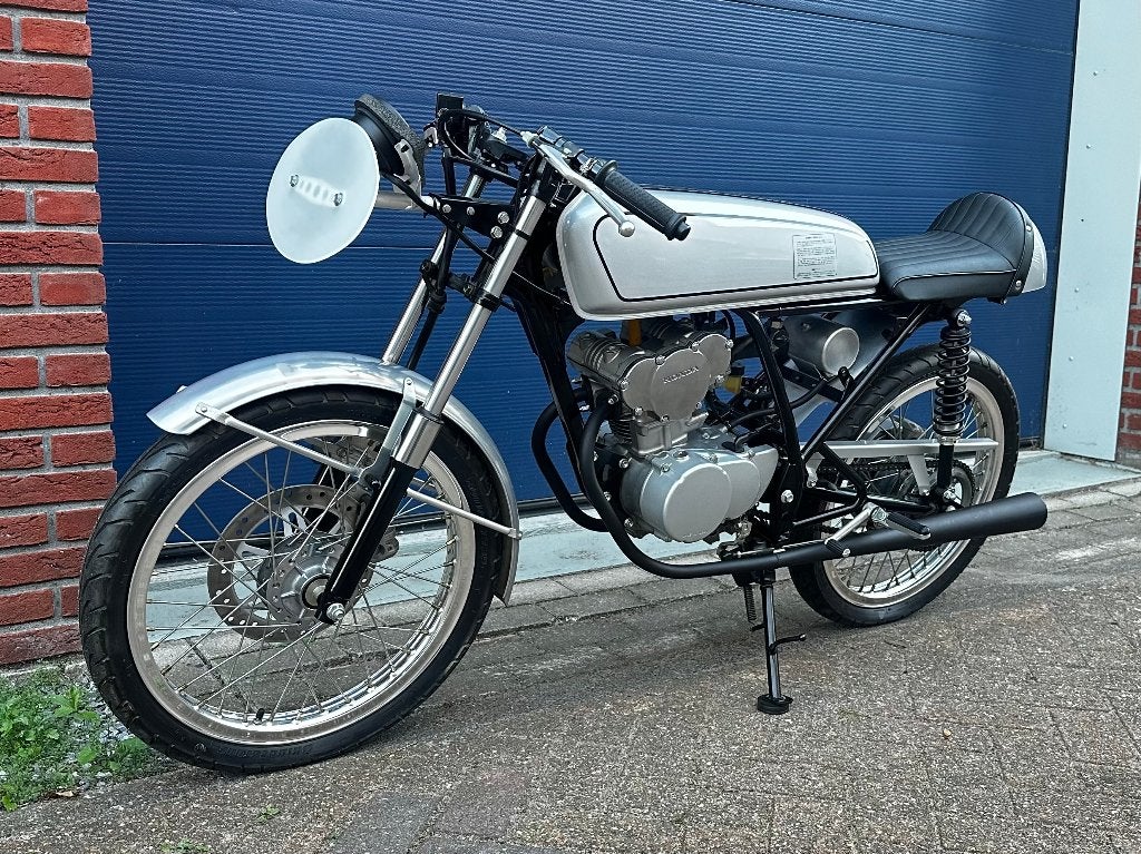 Nieuw | Honda Dream 50R HRC | 2004 | JDM Uitvoering, Fietsen en Brommers, Ophalen, 6 versnellingen, Overige modellen, Nieuw