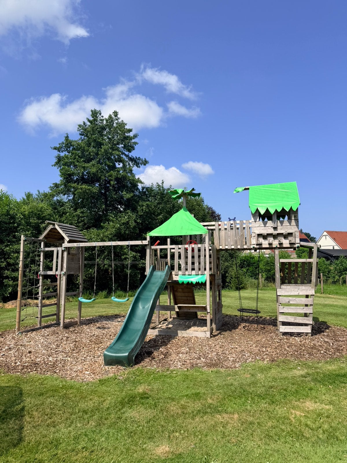 Speeltoestel TropicTemple Tall XXL met TowerSwing Fatmoose, Kinderen en Baby's, Speelgoed | Buiten | Speeltoestellen, Ophalen