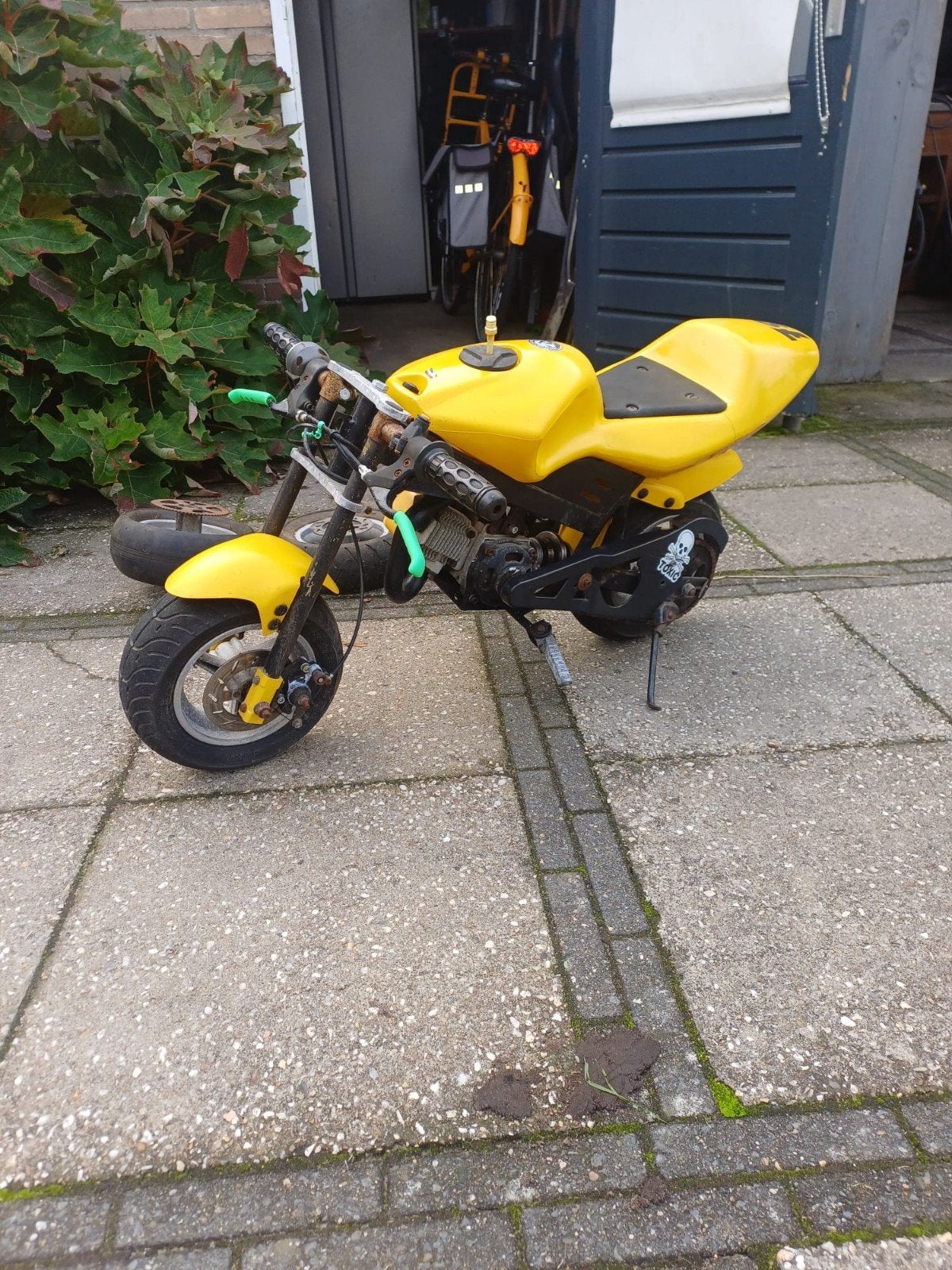 Gele Nitro Pocketbike 49cc - Opknapper met Extra Onderdelen, Fietsen en Brommers, Minibikes, Midibikes en Pitbikes, Ophalen, Gebruikt