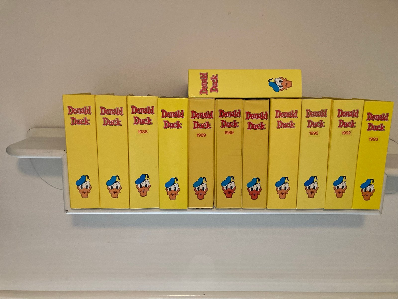 12 Donald Duck verzamelalbums (1985-1994), Meerdere stripboeken, Ophalen, Gelezen