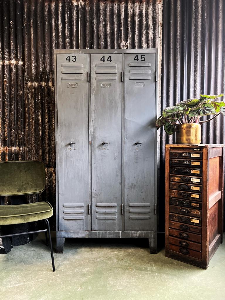 Vintage lockerkast kledingkast gardeobekast, Ophalen